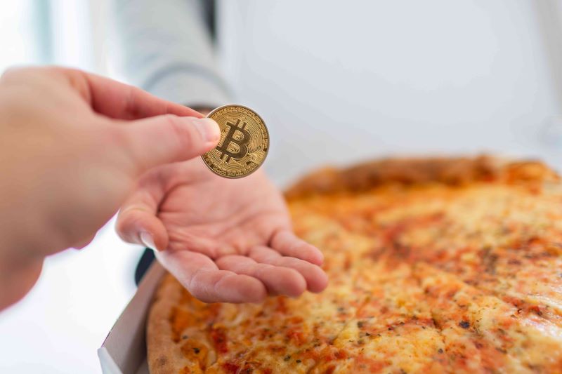 First recorded bitcoin purchase